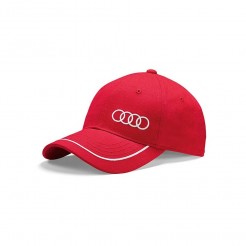 Оригинална червена шапка с бродирано лого Audi
