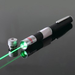 Зелен лазер писалка с дискотечна приставка, батерии и кутия