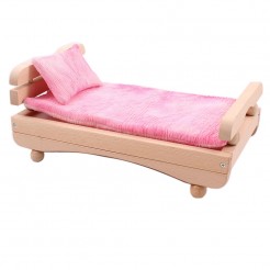 Дървено легло за кукли 